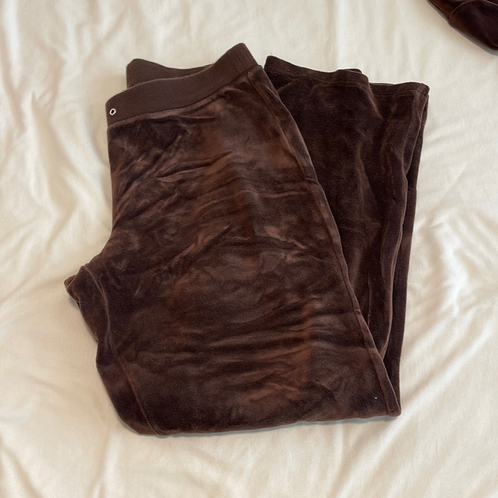 Sutton studio velvet sweatpants
